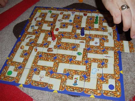 Labyrinth (board game) .